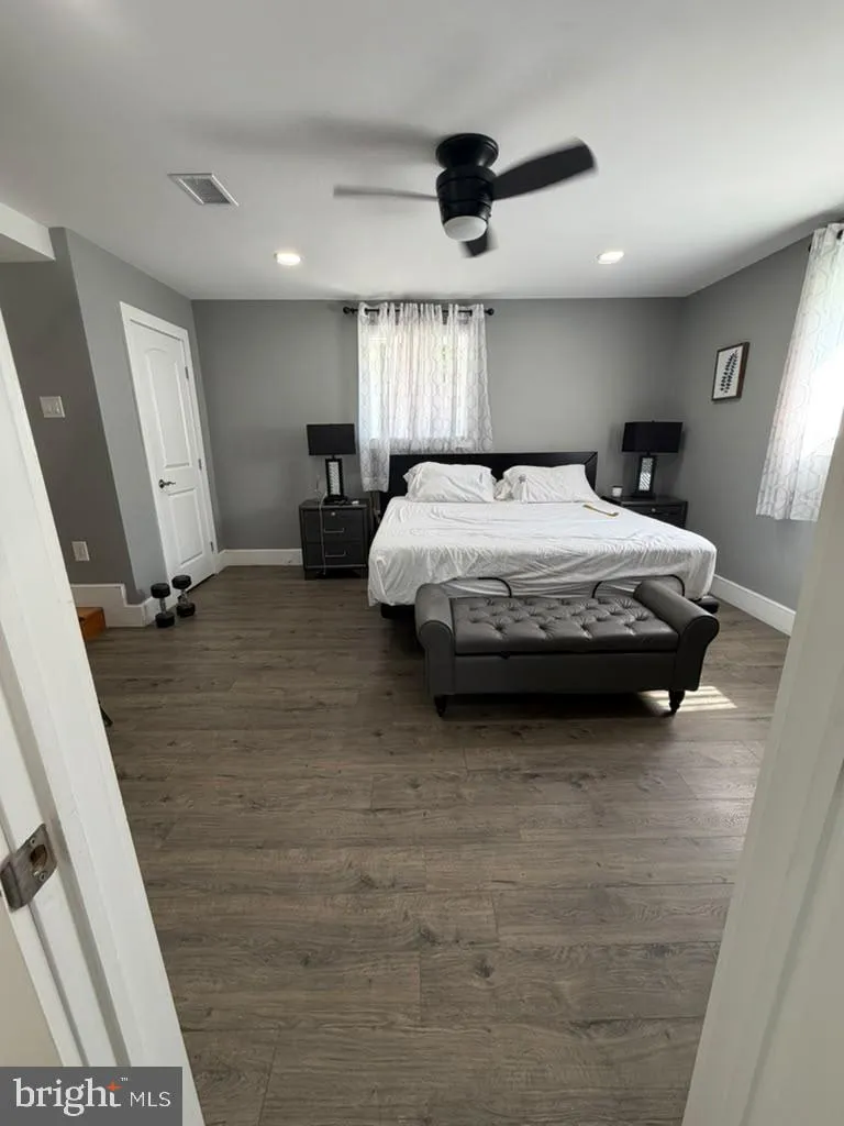 206 JARVIS ROAD Sicklerville, NJ 08081