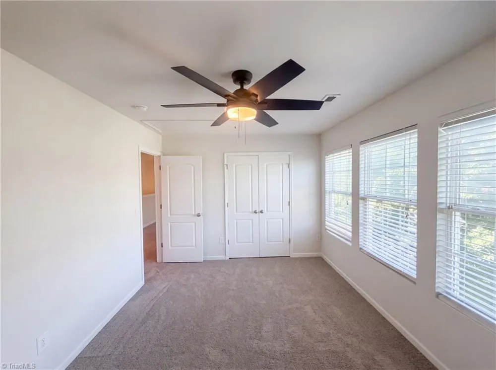 518 Macgregor Drive Burlington, NC 27217