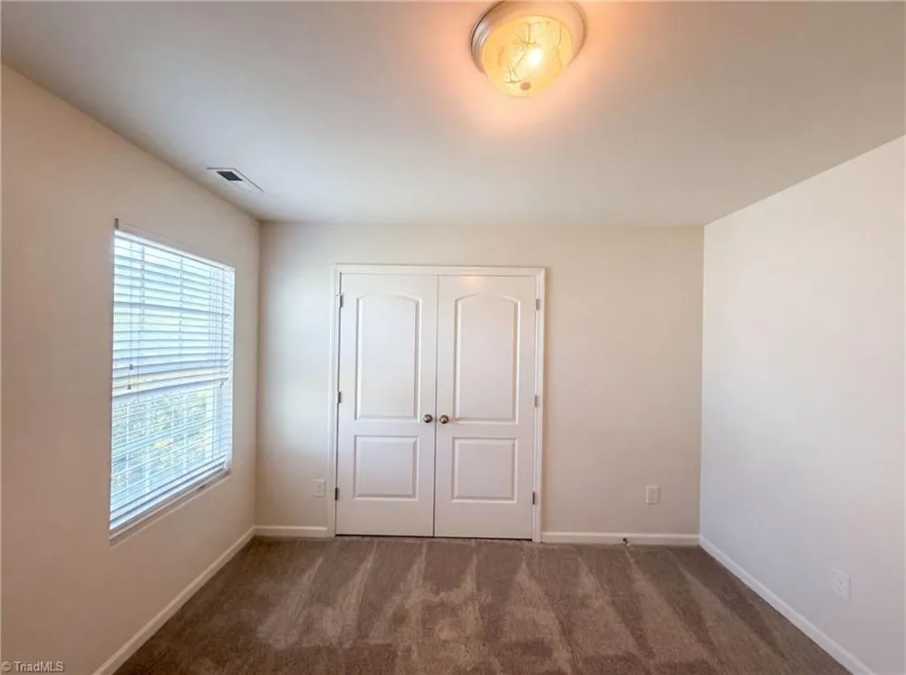 518 Macgregor Drive Burlington, NC 27217