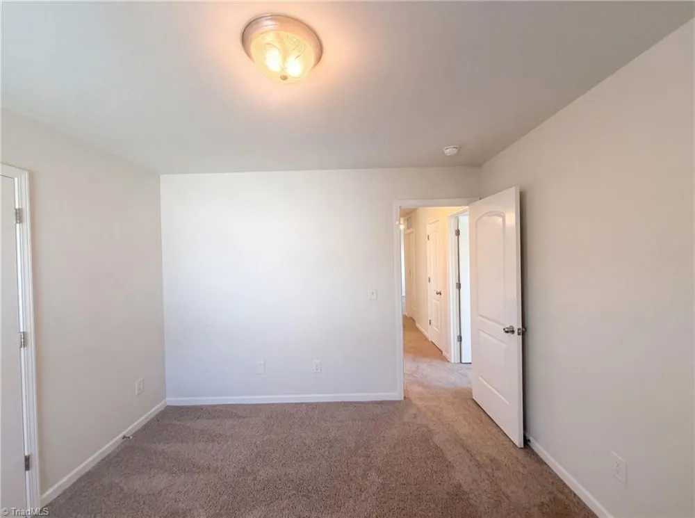 518 Macgregor Drive Burlington, NC 27217