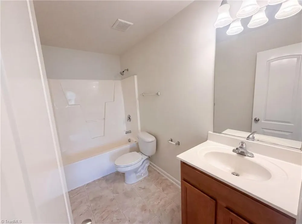 518 Macgregor Drive Burlington, NC 27217