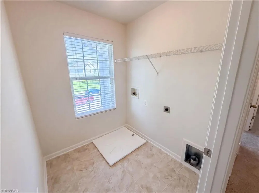 518 Macgregor Drive Burlington, NC 27217