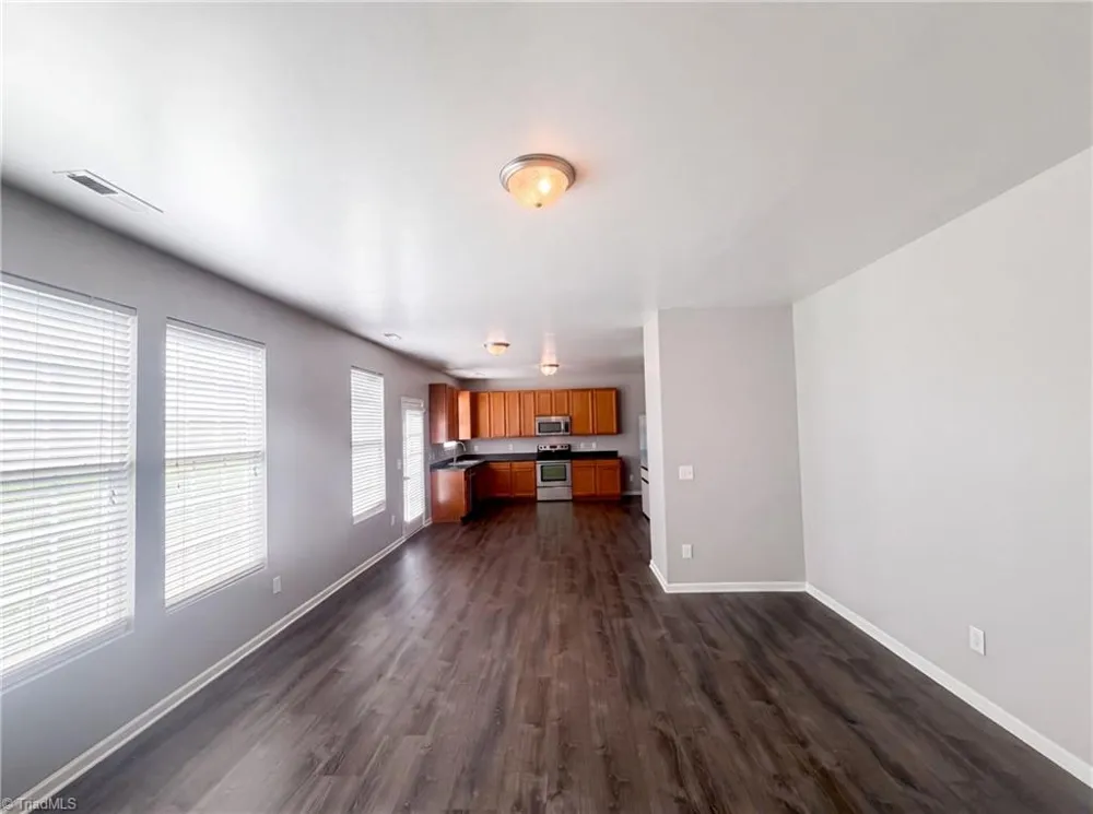 518 Macgregor Drive Burlington, NC 27217
