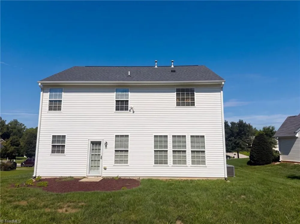 518 Macgregor Drive Burlington, NC 27217