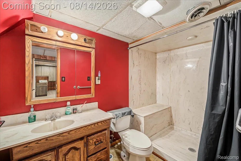 17404 Leslie Avenue Allen Park City, MI 48101