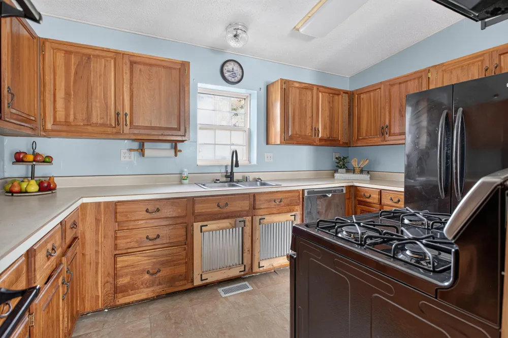 8991 Meridian Road Henrietta Township, MI 49272