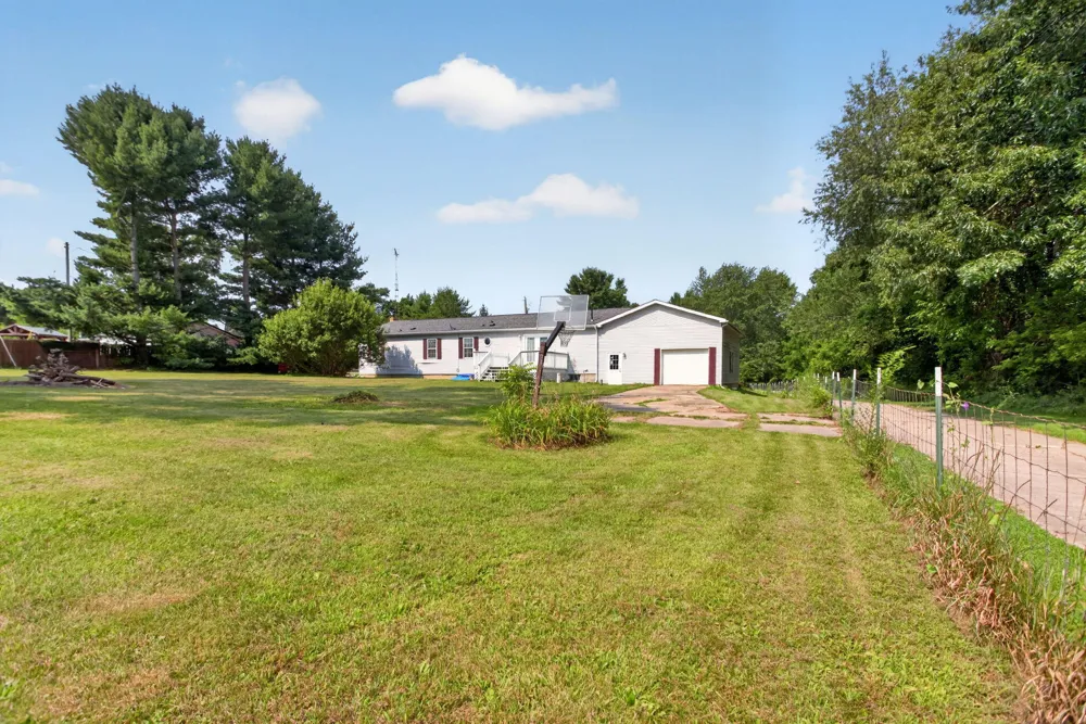 8991 Meridian Road Henrietta Township, MI 49272