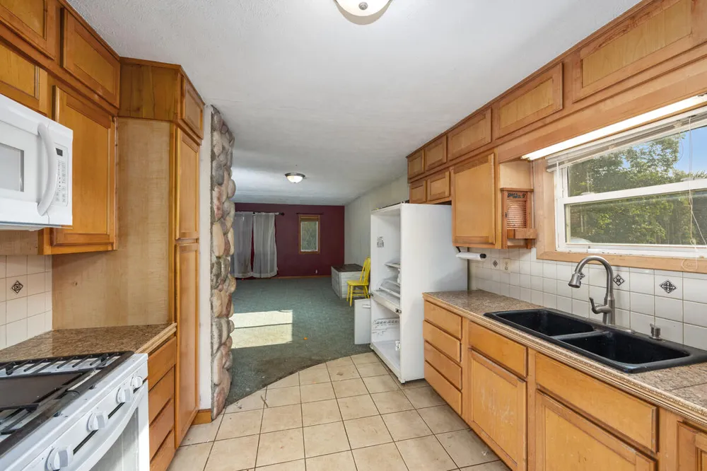 11825 Federal Road Reynolds Township, MI 49336