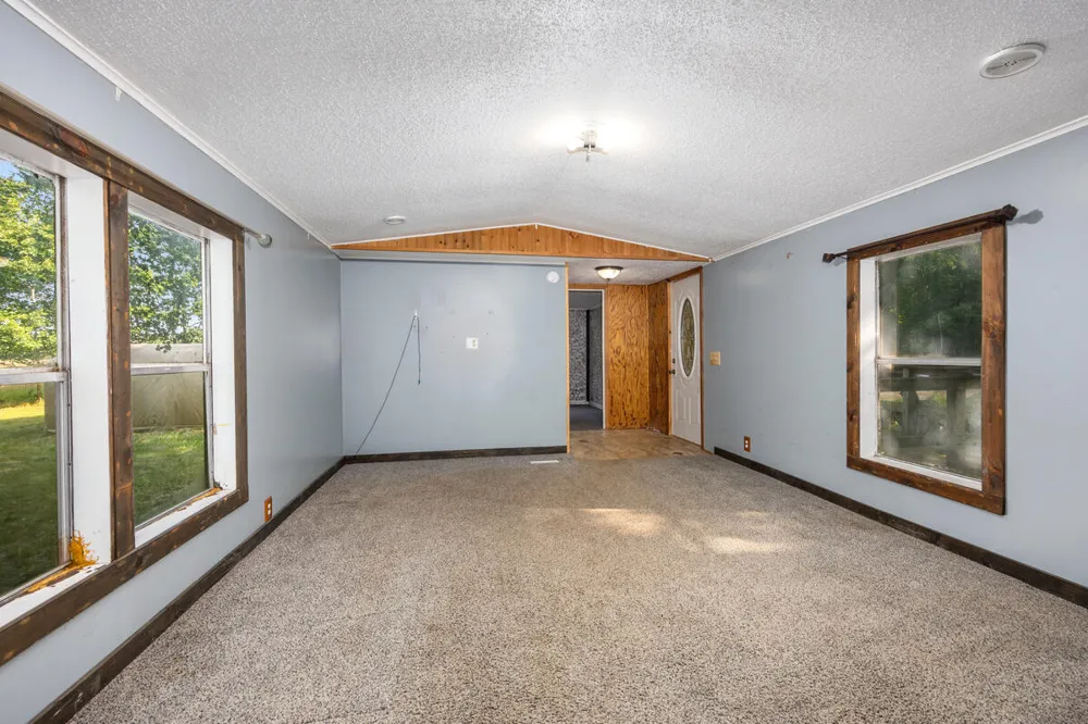 11825 Federal Road Reynolds Township, MI 49336