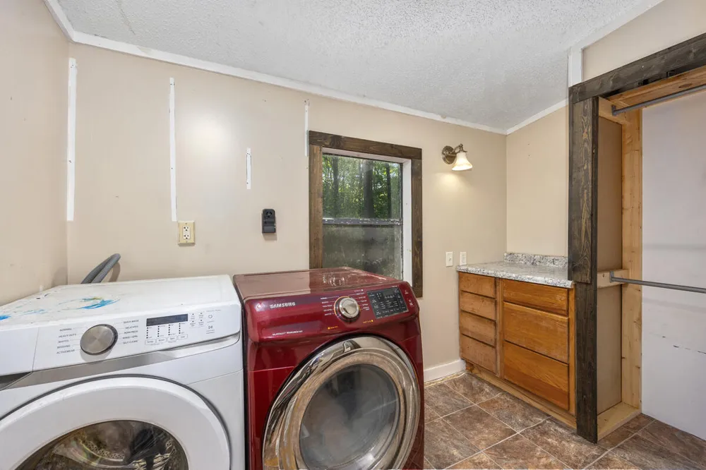 11825 Federal Road Reynolds Township, MI 49336