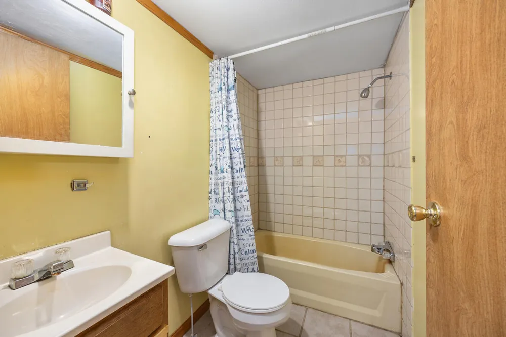 11825 Federal Road Reynolds Township, MI 49336