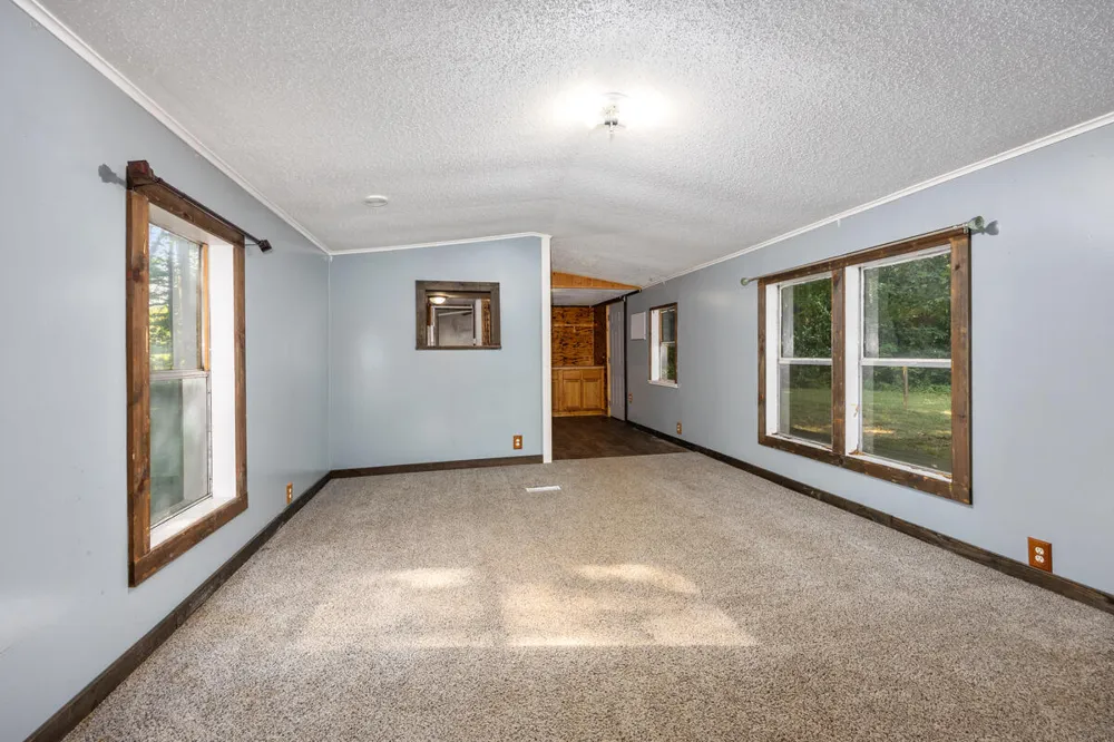 11825 Federal Road Reynolds Township, MI 49336