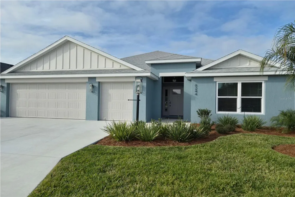 6244 HANNAN LOOP The Villages, FL 34762