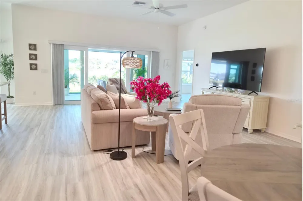 6244 HANNAN LOOP The Villages, FL 34762