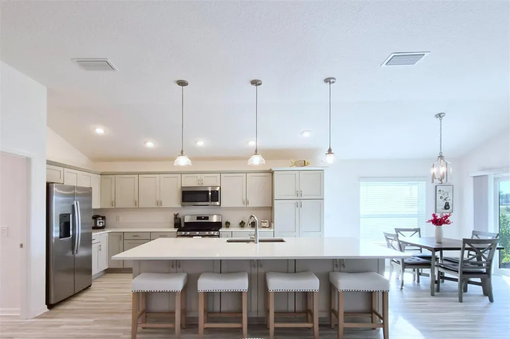 6244 HANNAN LOOP The Villages, FL 34762