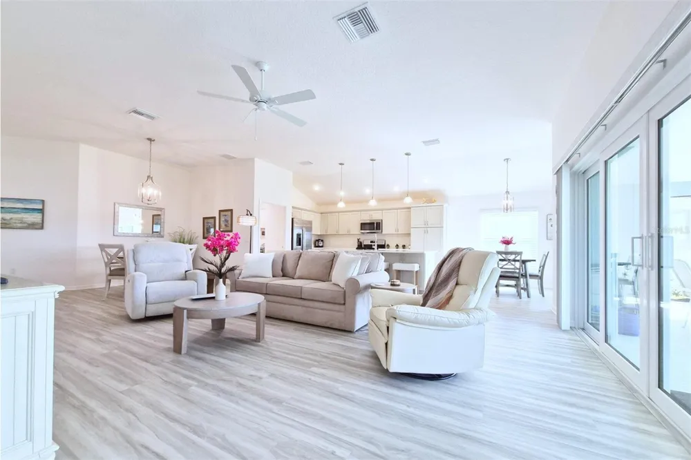 6244 HANNAN LOOP The Villages, FL 34762