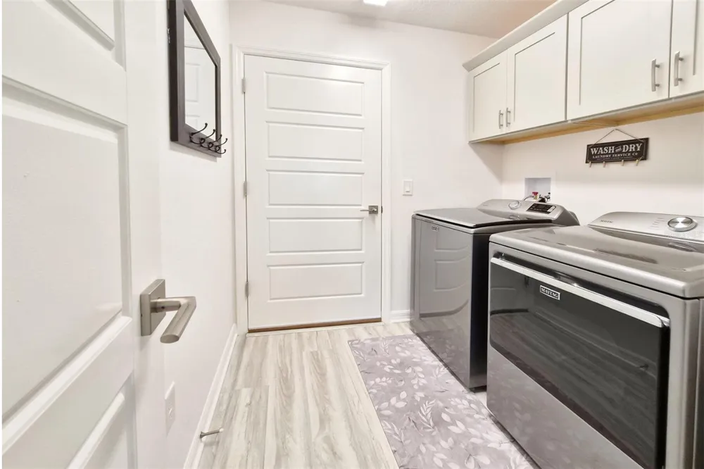6244 HANNAN LOOP The Villages, FL 34762