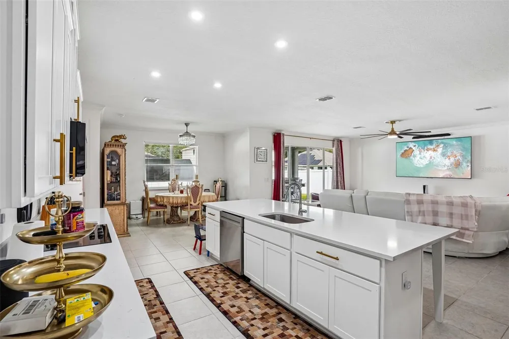 2236 ELEGANT MANOR CIRCLE Edgewater, FL 32141