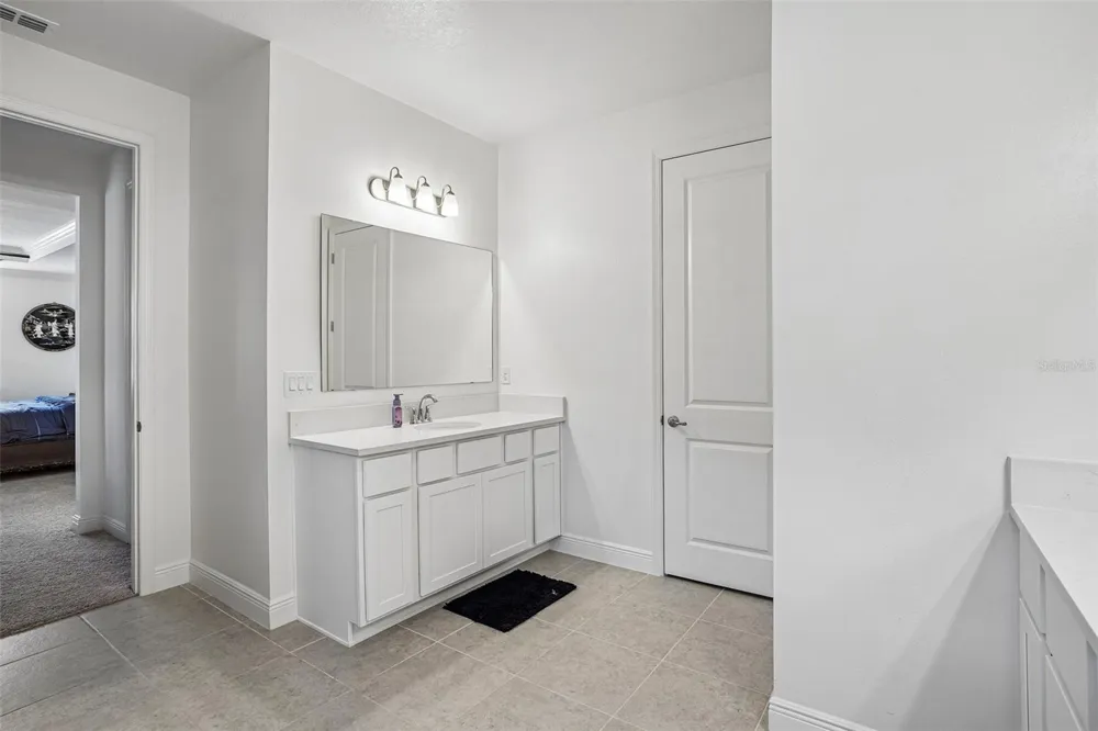 2236 ELEGANT MANOR CIRCLE Edgewater, FL 32141