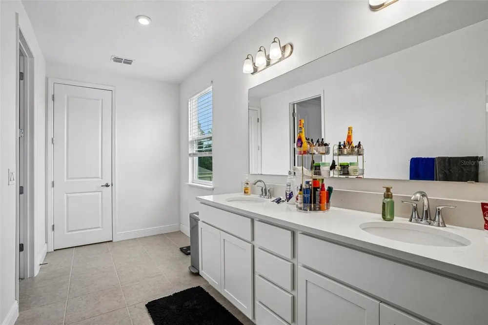 2236 ELEGANT MANOR CIRCLE Edgewater, FL 32141