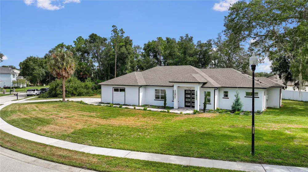 9531 MID SUMMER LANE Leesburg, FL 34788