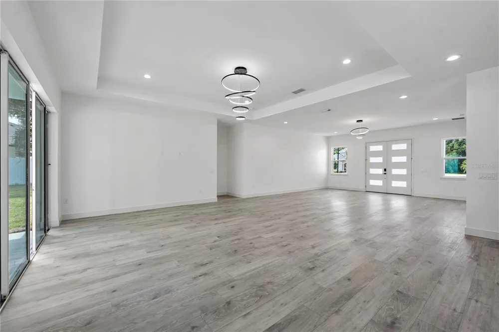 9531 MID SUMMER LANE Leesburg, FL 34788