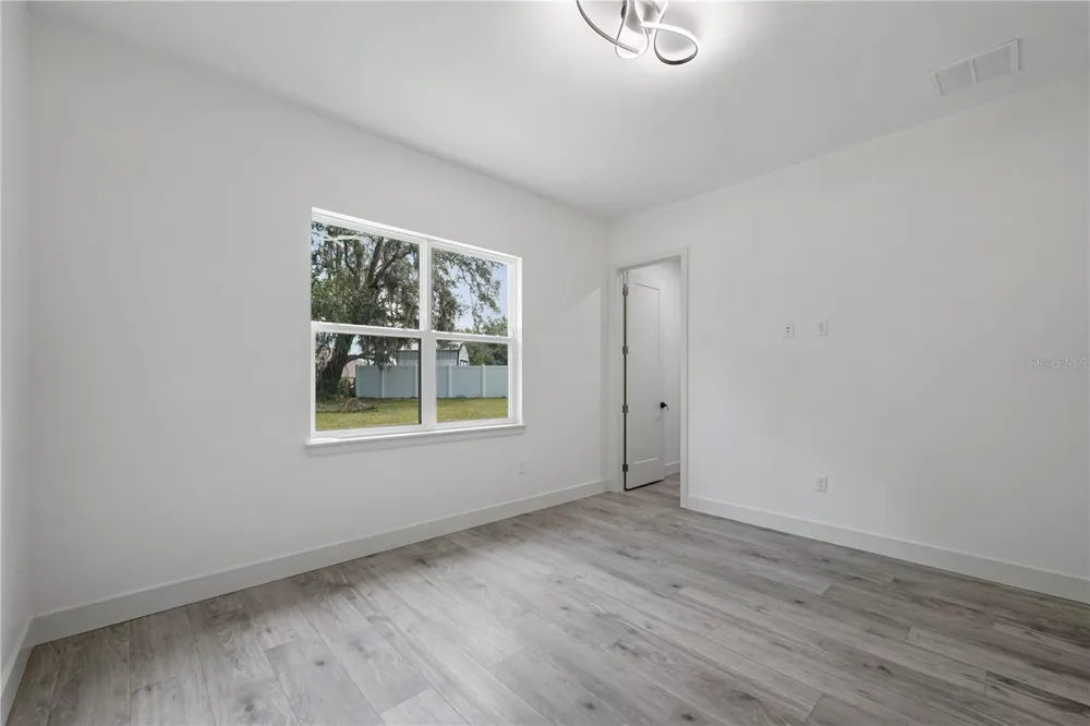 9531 MID SUMMER LANE Leesburg, FL 34788