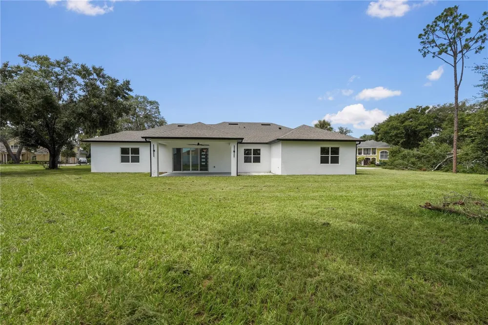 9531 MID SUMMER LANE Leesburg, FL 34788