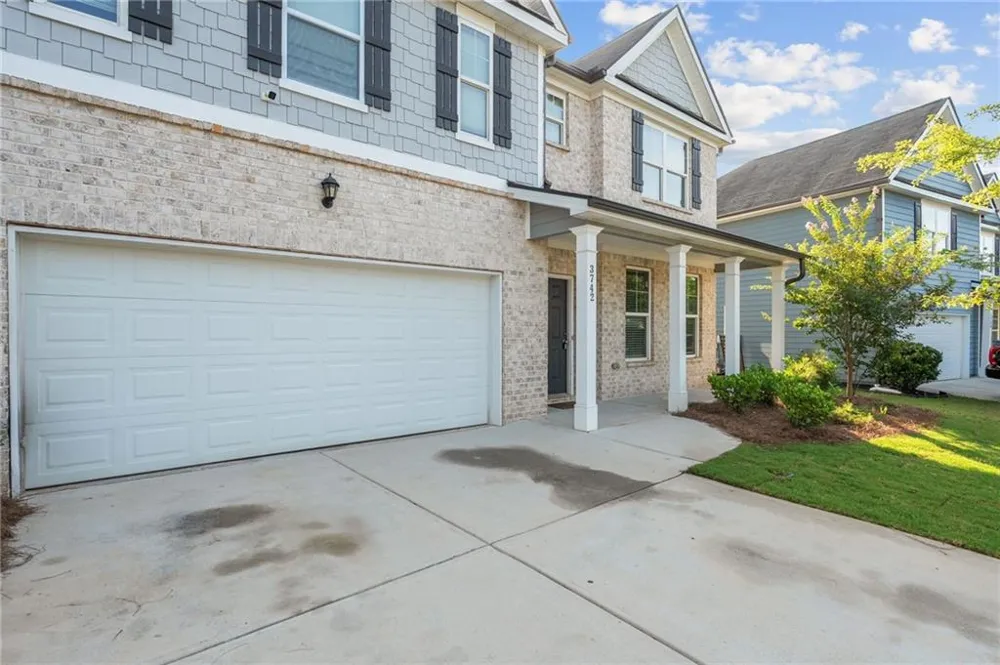 3742 Richmond Bend Stonecrest, GA 30038