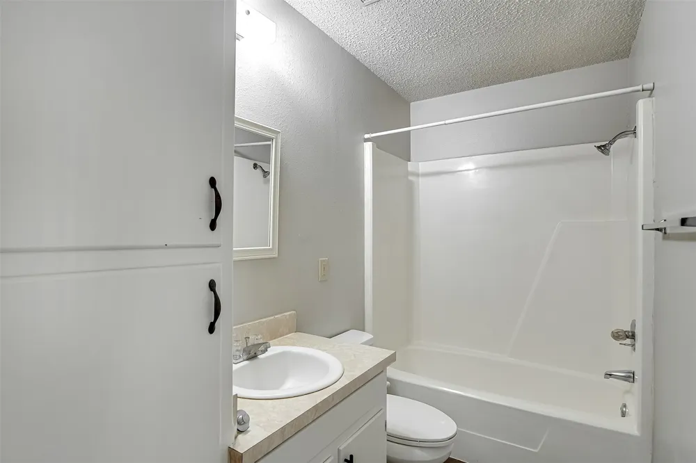 1709 Short Street #B Cleburne, TX 76033
