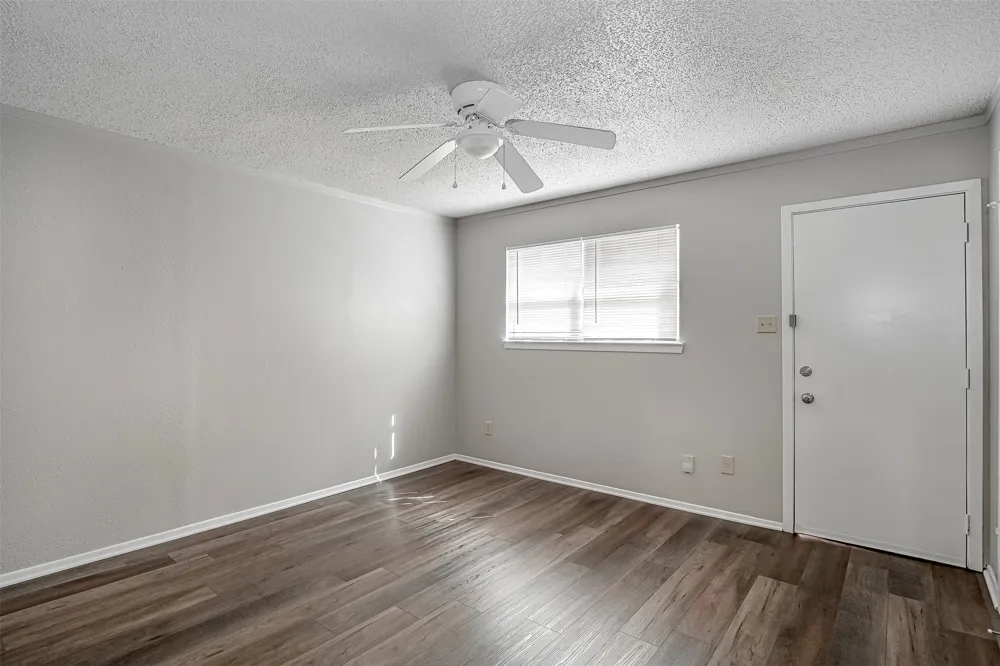 1709 Short Street #B Cleburne, TX 76033