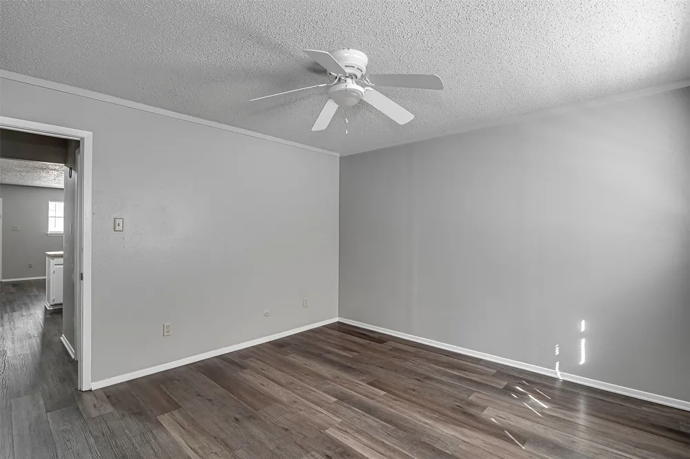1709 Short Street #B Cleburne, TX 76033