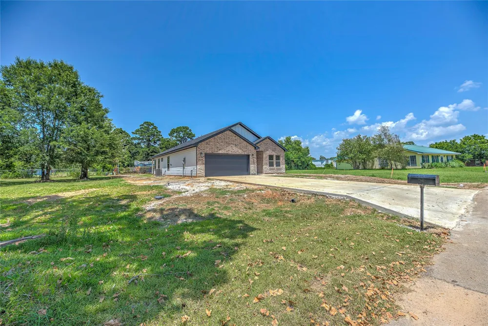 270 Legend Lane Livingston, TX 77351