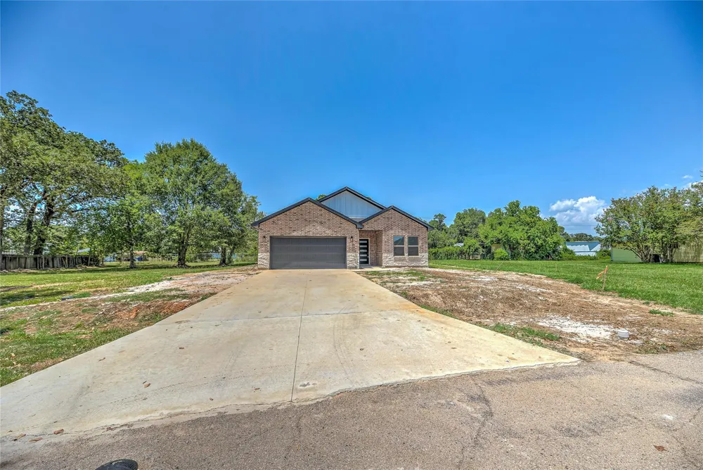 270 Legend Lane Livingston, TX 77351