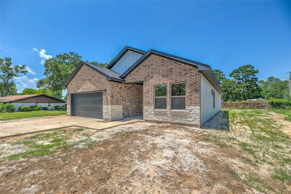 270 Legend Lane Livingston, TX 77351