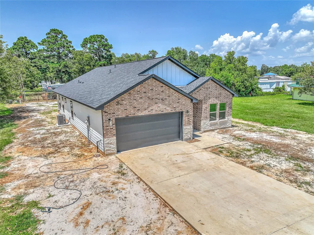 270 Legend Lane Livingston, TX 77351