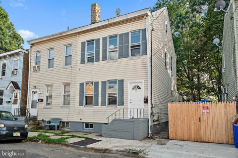111 ADELINE STREET