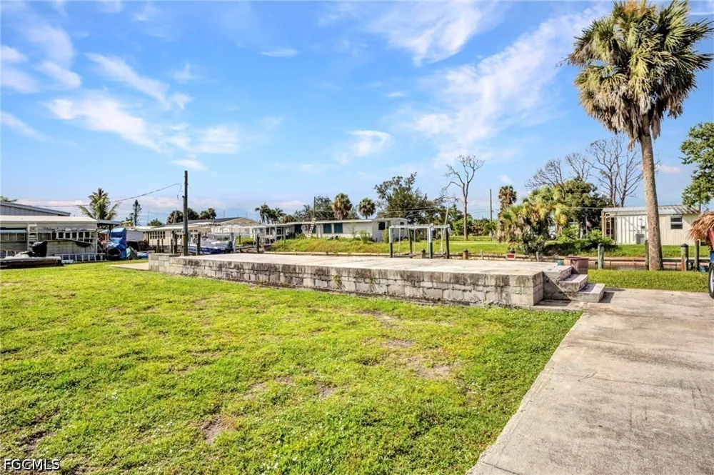 Hollis Avenue Port Charlotte, FL 33953