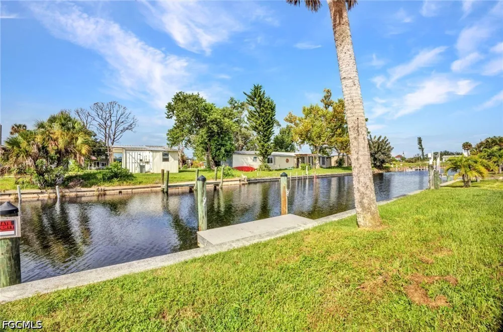 Hollis Avenue Port Charlotte, FL 33953