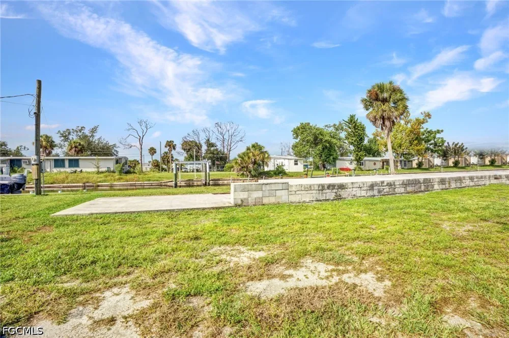 Hollis Avenue Port Charlotte, FL 33953
