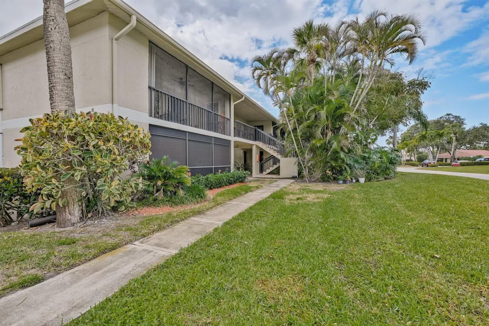 6544 Chasewood Drive #H Jupiter, FL 33458
