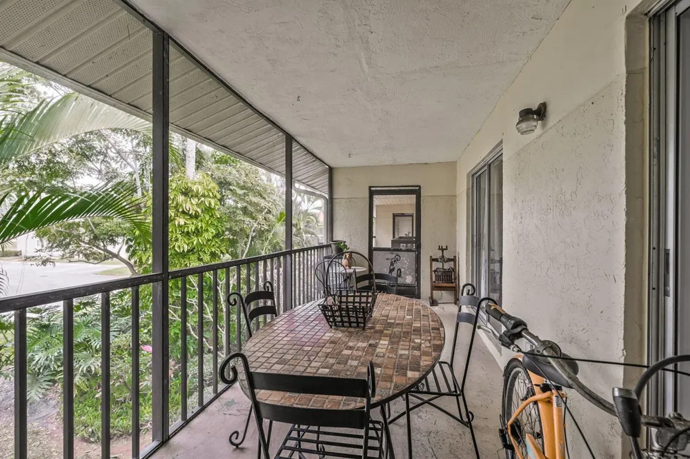 6544 Chasewood Drive #H Jupiter, FL 33458