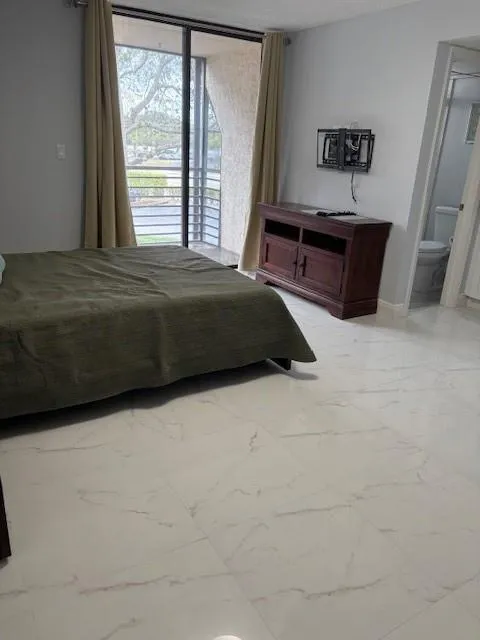 7750 W Mcnab Road #219 Tamarac, FL 33321