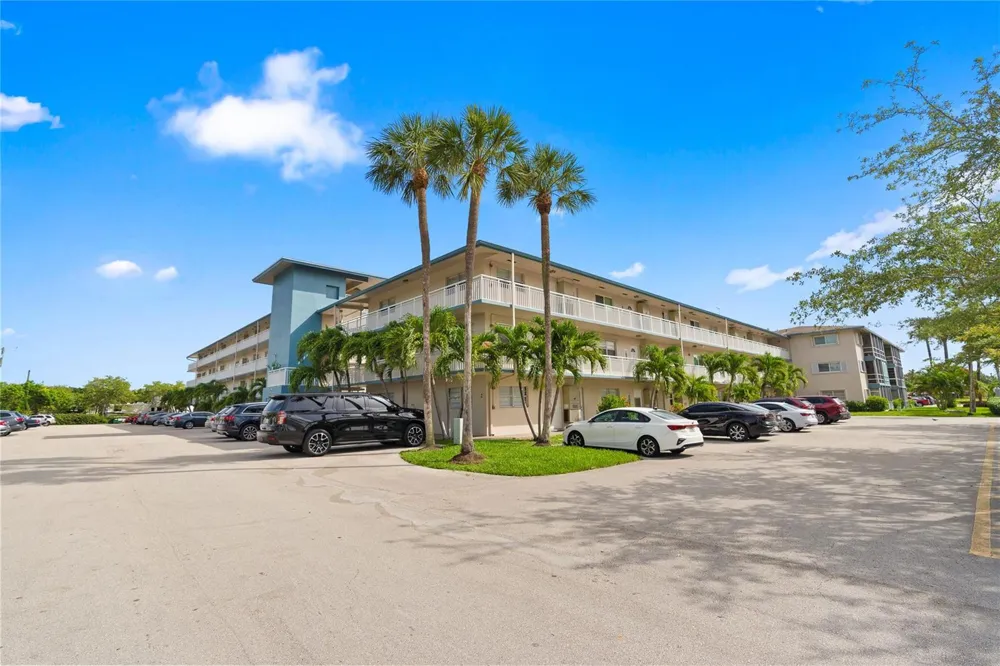 5800 W Margate Boulevard #346-3 Margate, FL 33063