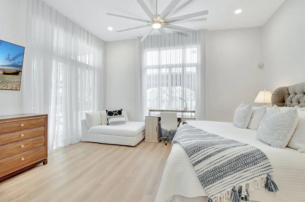 6609 NW 24th Avenue Boca Raton, FL 33496