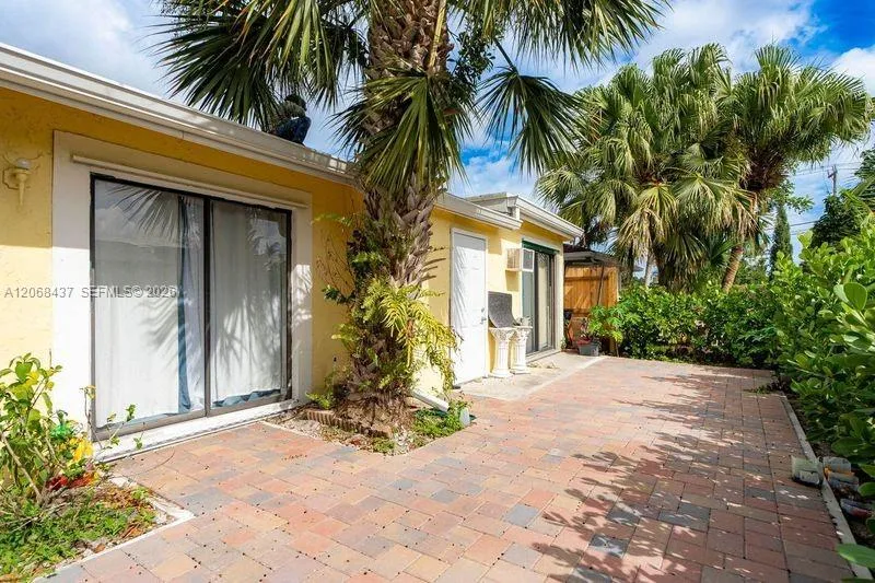 7507 Ace Rd N Lake Worth, FL 33467