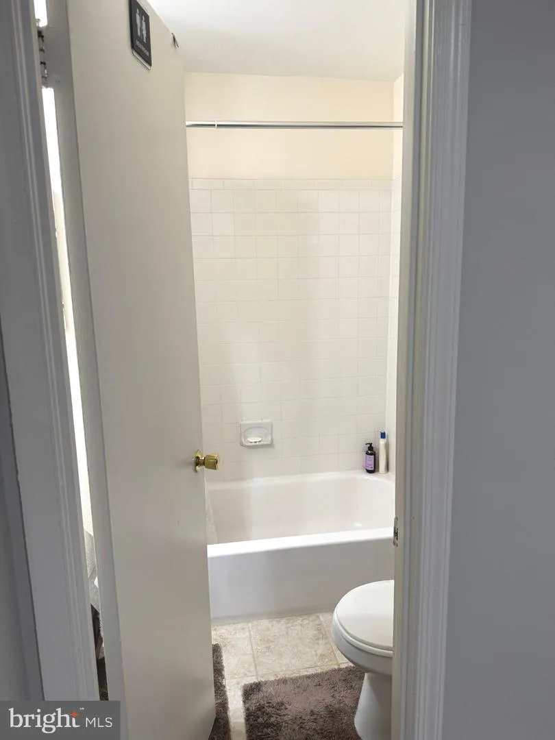 11124 ROCK GARDEN DRIVE Fairfax, VA 22030