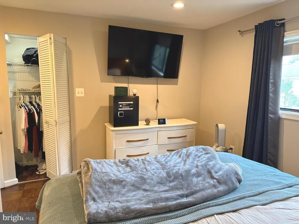 11124 ROCK GARDEN DRIVE Fairfax, VA 22030