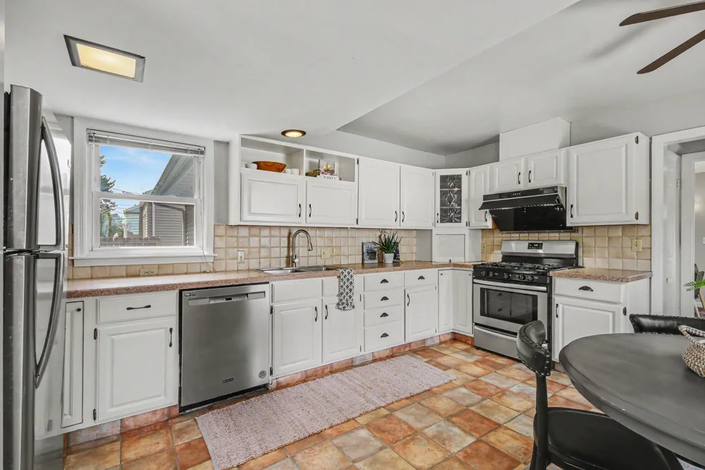 2738 Richards Drive SE East Grand Rapids, MI 49506
