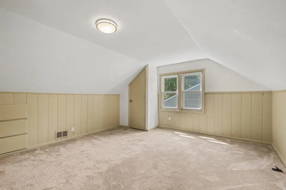 2738 Richards Drive SE East Grand Rapids, MI 49506